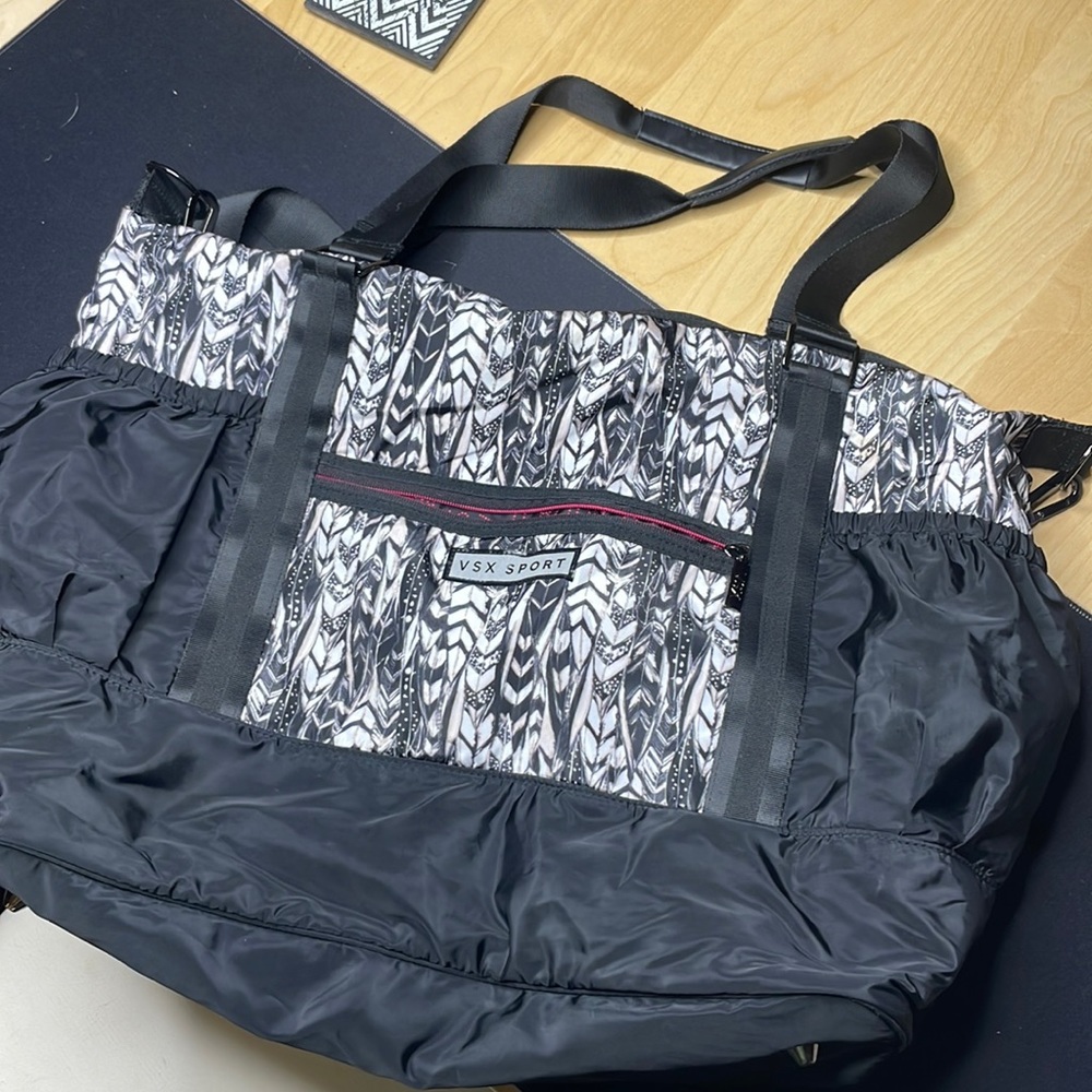 Like new Victoria secret sport gym bag